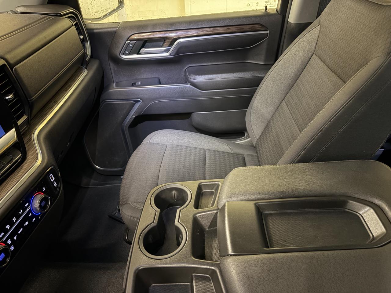 2022 Chevrolet Silverado 1500 LT Photo