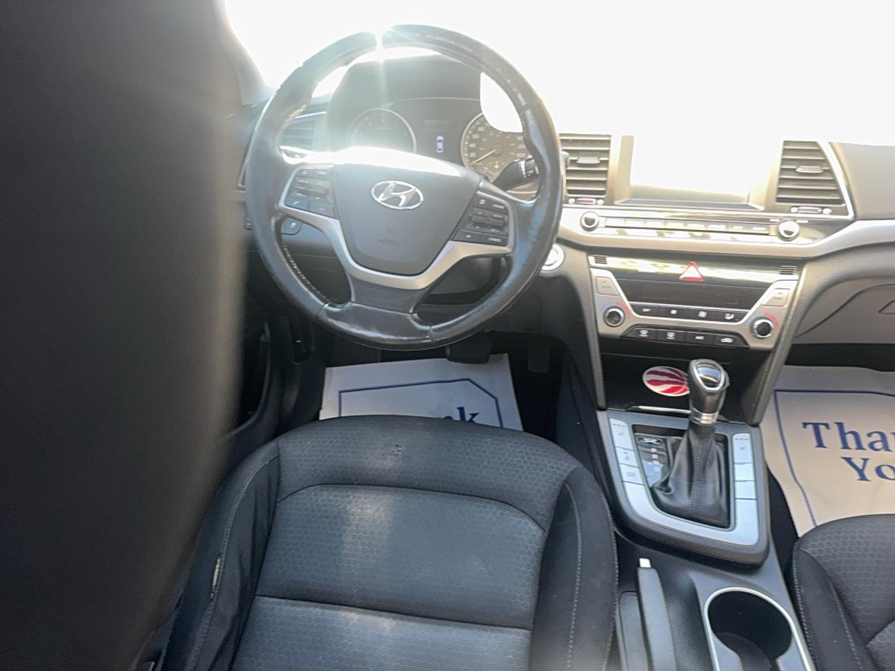 2017 Hyundai Elantra GLS Photo