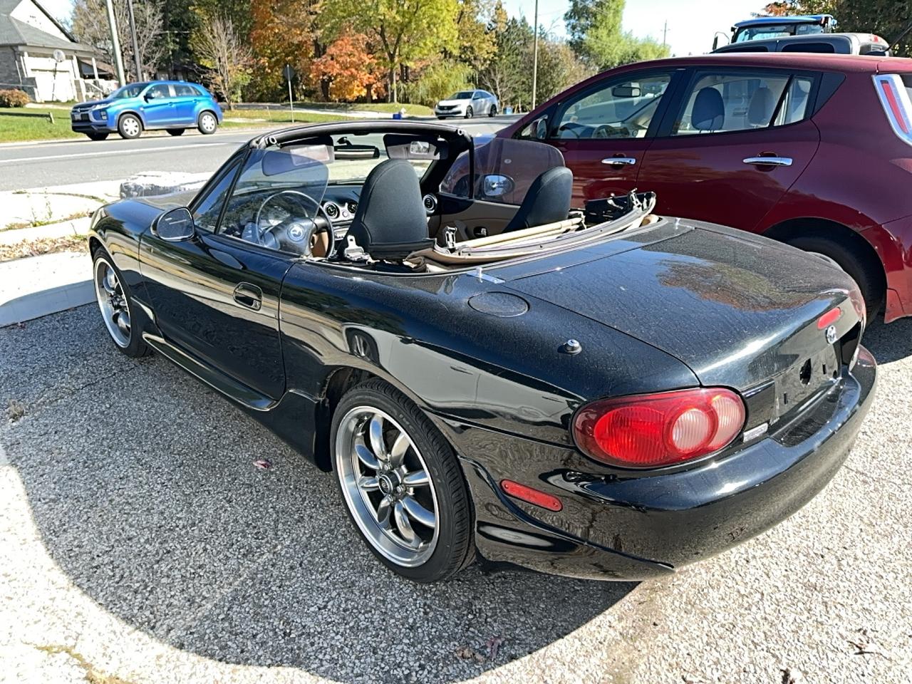 2001 Mazda Miata MX-5  Photo1
