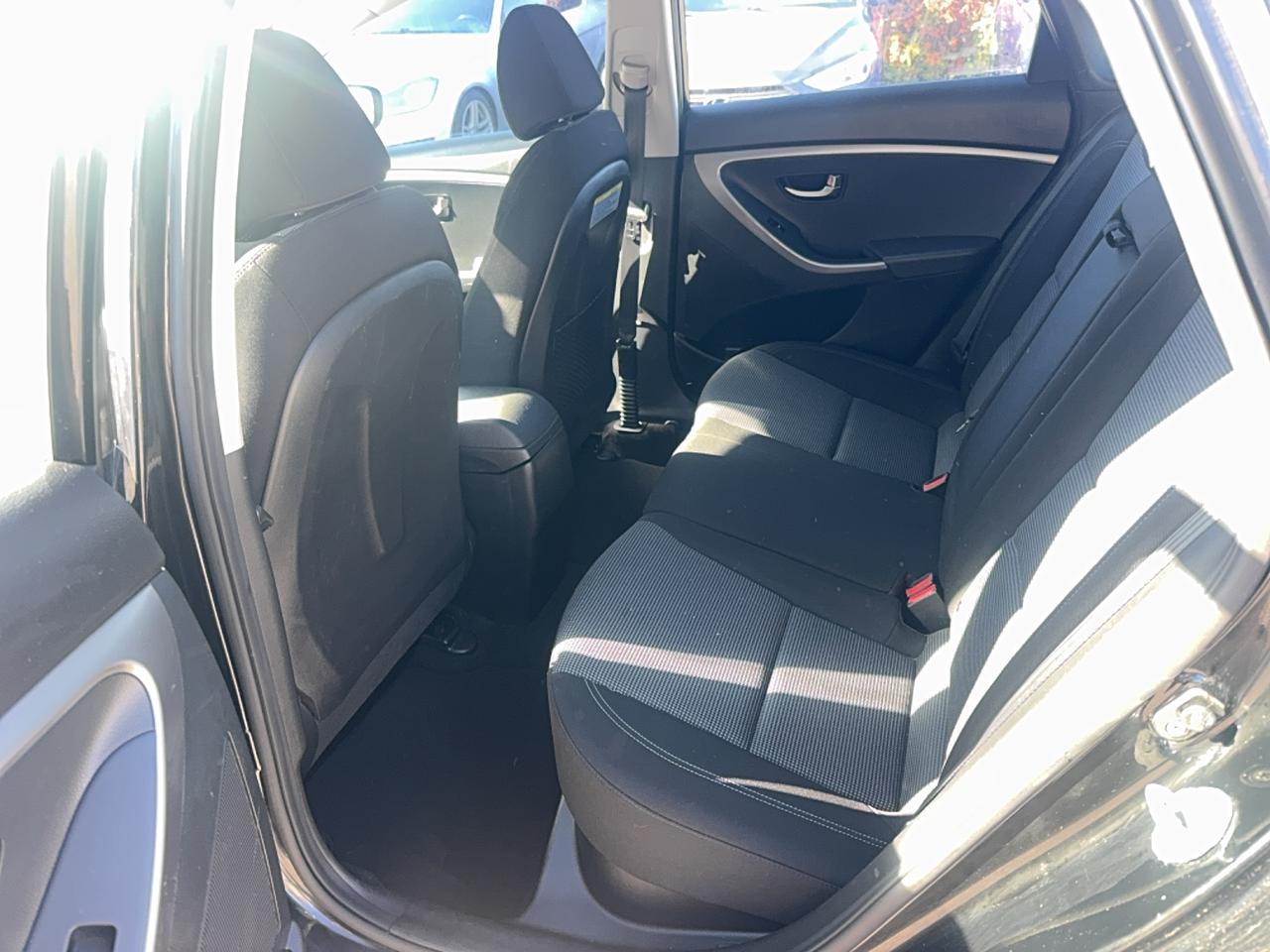 2016 Hyundai Elantra GT GL Photo