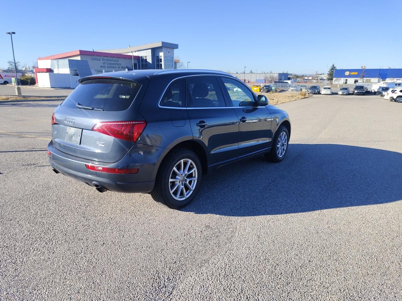 2011 Audi Q5 2.0L Premium Plus - Photo #4