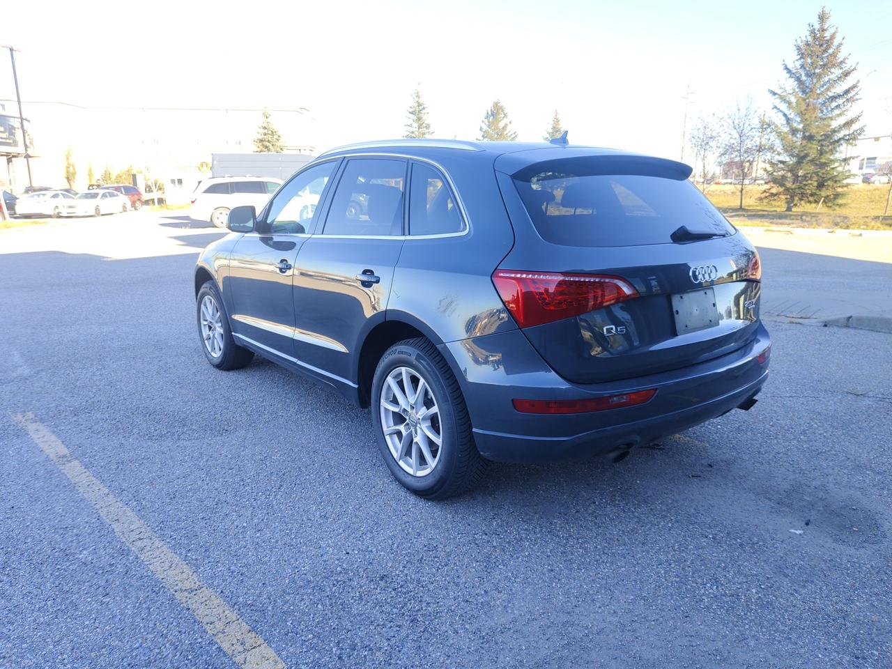 2011 Audi Q5 2.0L Premium Plus Photo