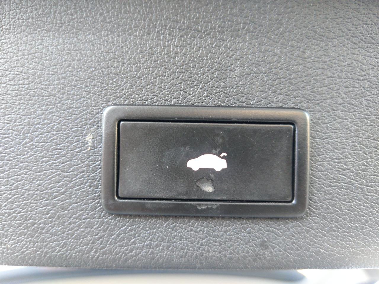 2011 Audi Q5 2.0L Premium Plus - Photo #19