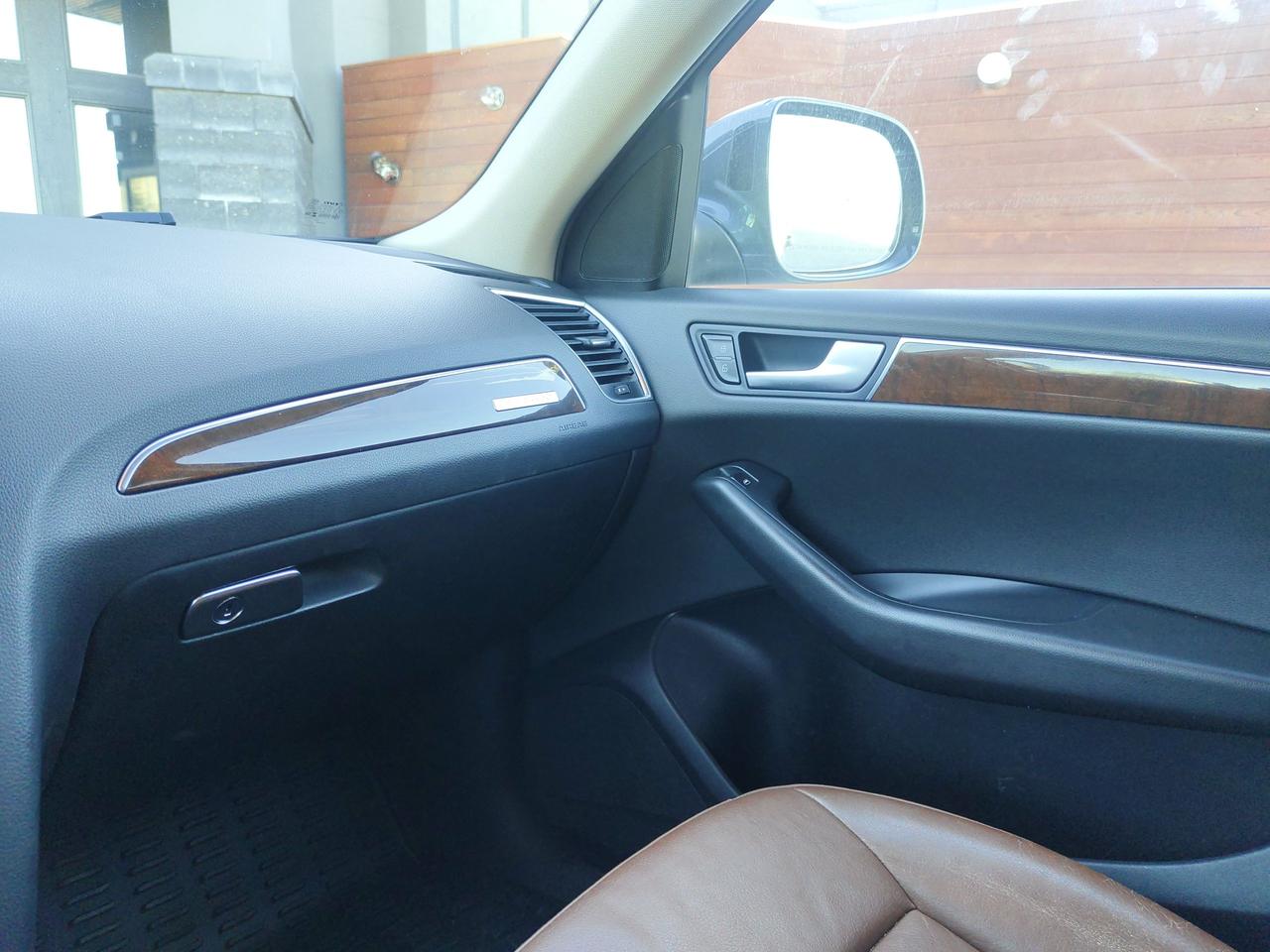 2011 Audi Q5 2.0L Premium Plus Photo