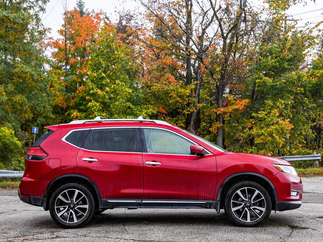 2017 Nissan Rogue SL Platinum Photo