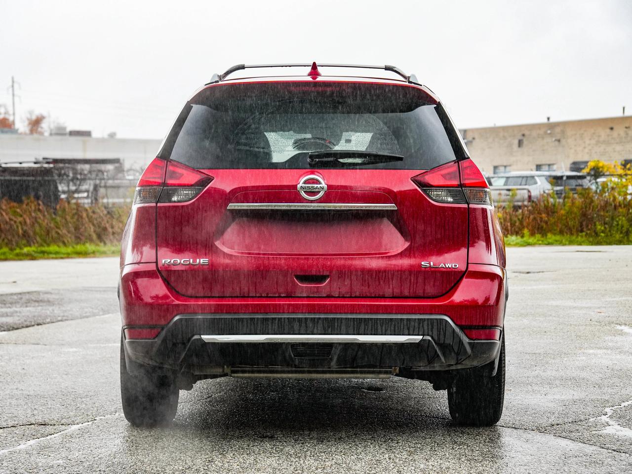 2017 Nissan Rogue SL Platinum Photo