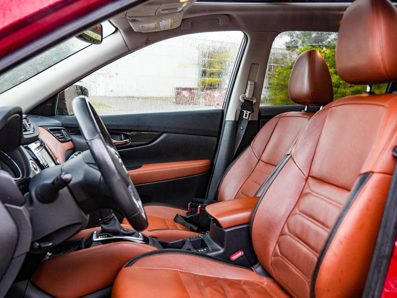 2017 Nissan Rogue SL Platinum Photo