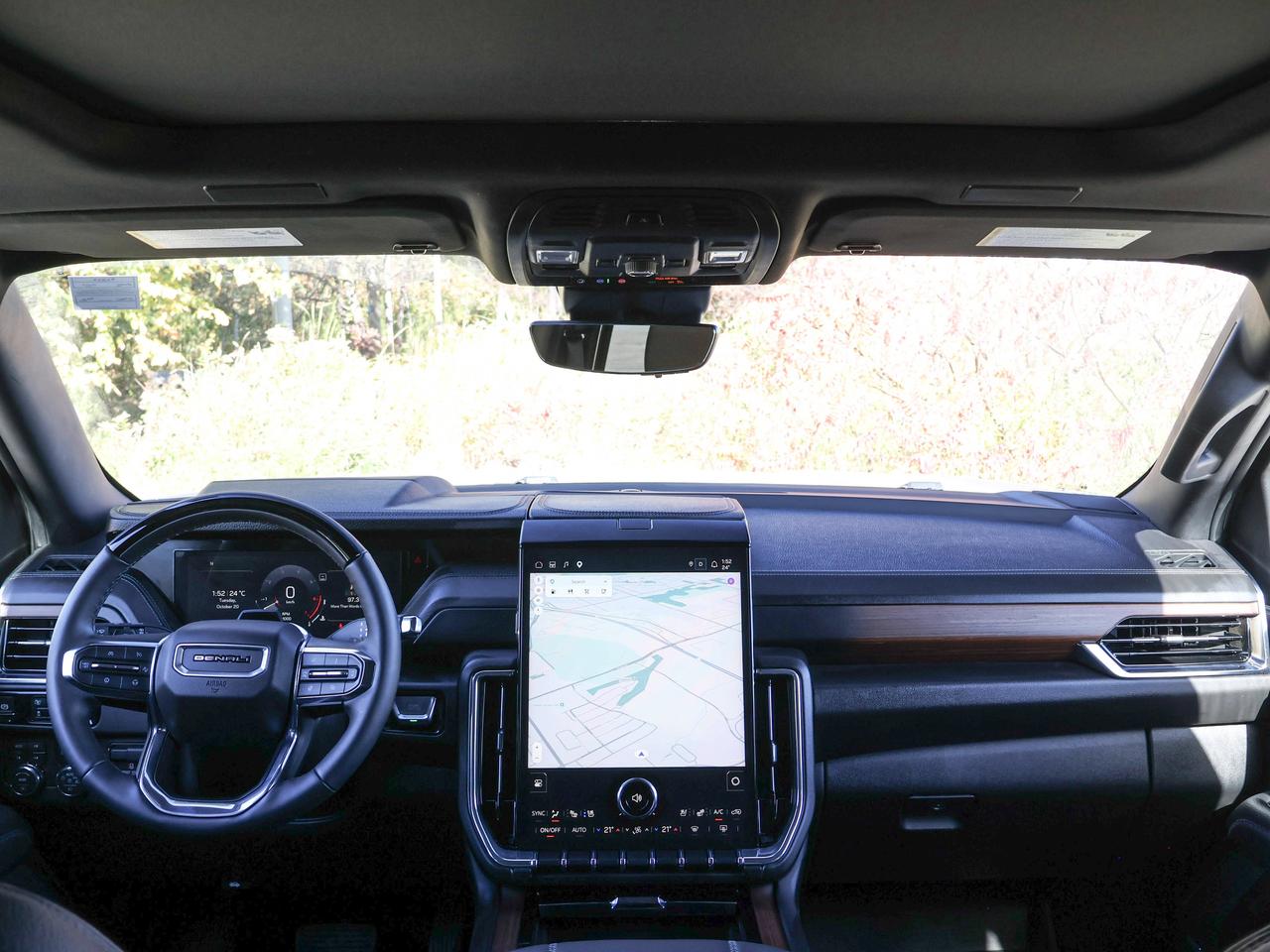 2025 GMC Yukon Denali Photo