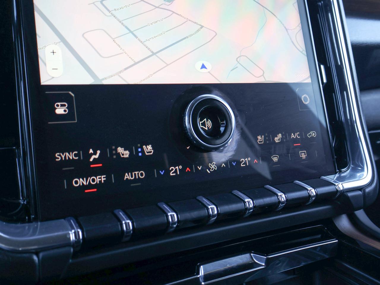 2025 GMC Yukon Denali Photo