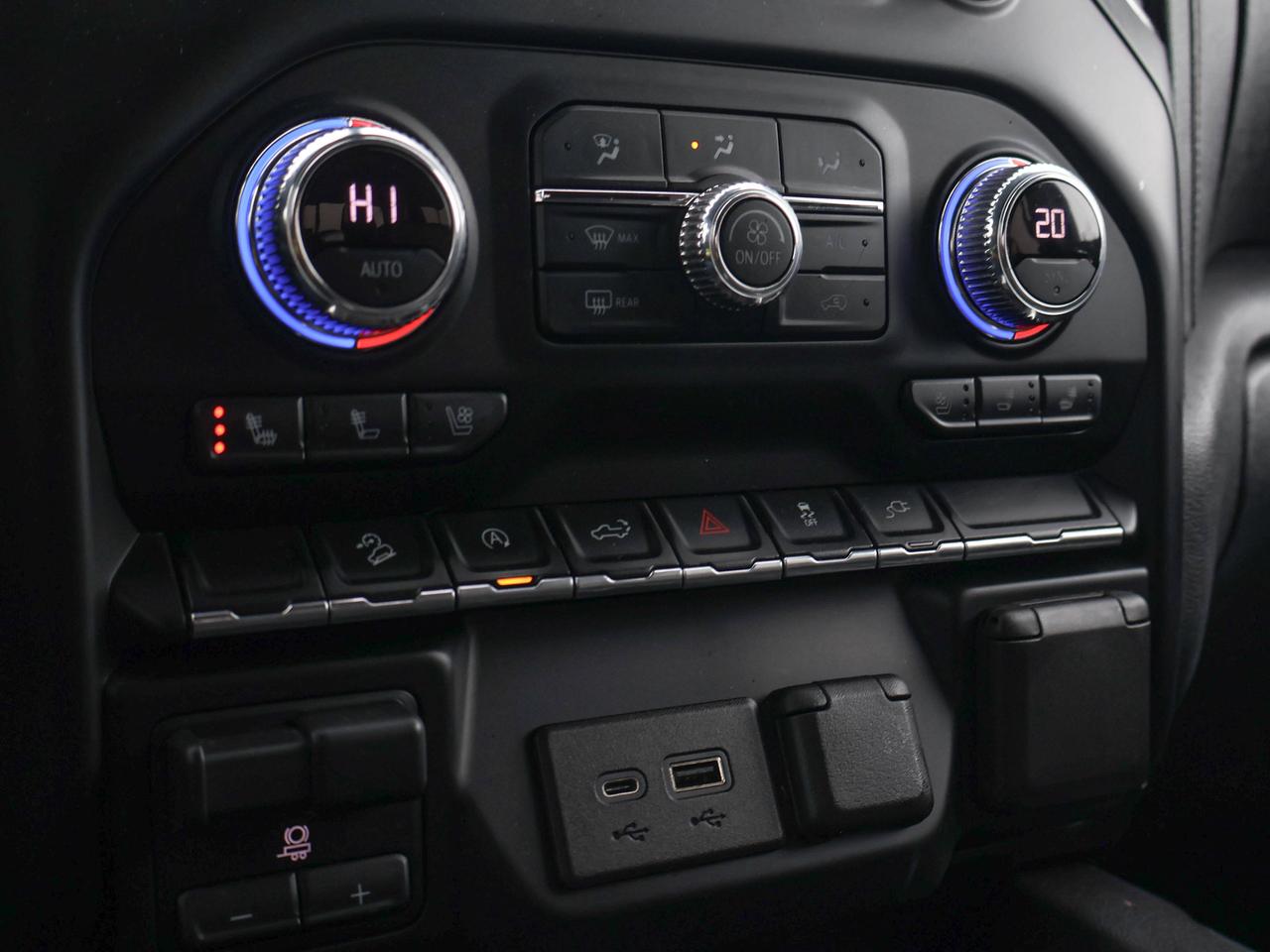 2021 GMC Sierra 1500 AT4 Photo