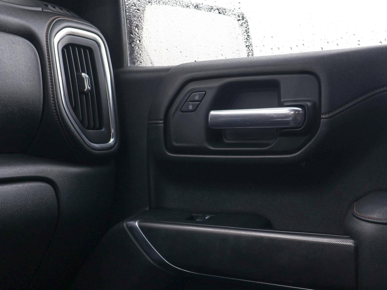2021 GMC Sierra 1500 AT4 Photo
