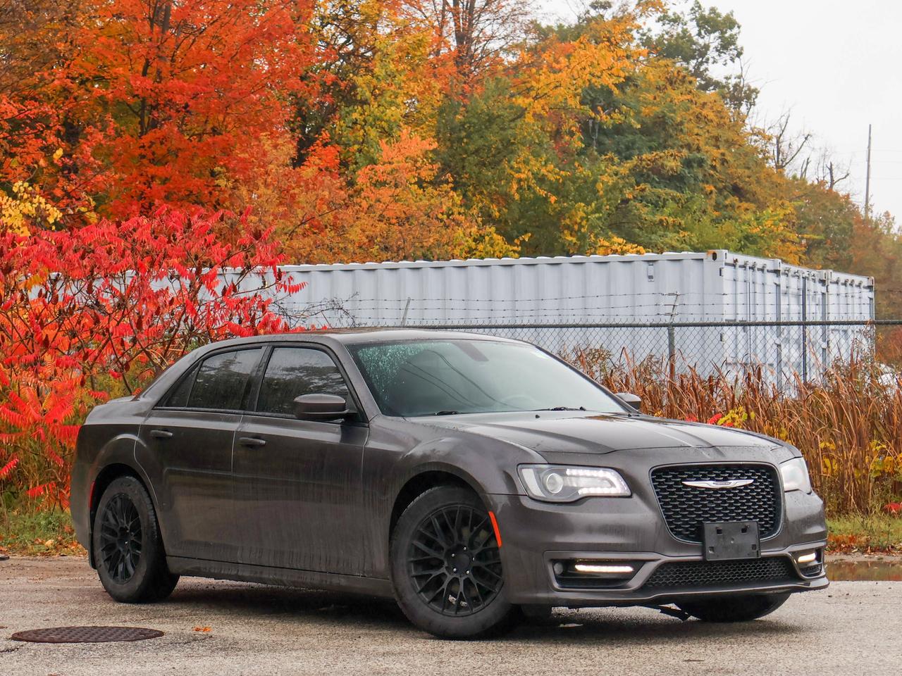2017 Chrysler 300 300S Photo5