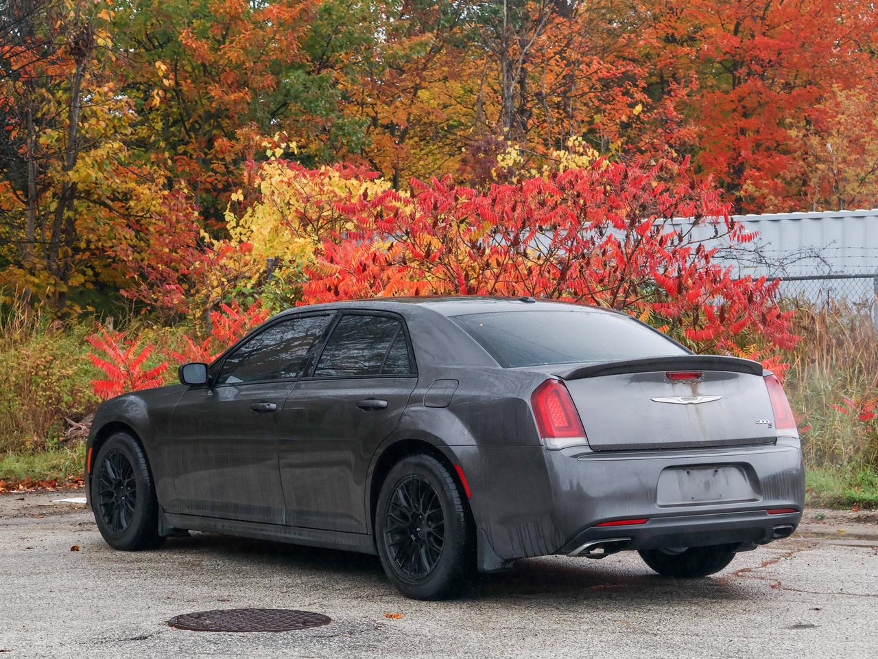 2017 Chrysler 300 300S Photo