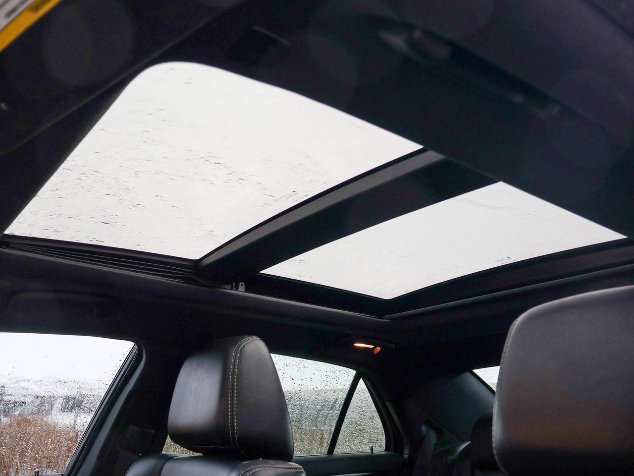 2017 Chrysler 300 300S Photo