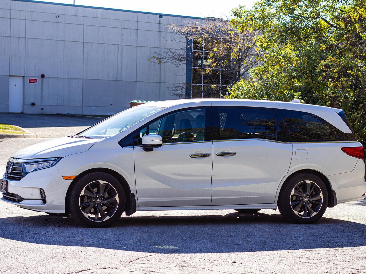 2022 Honda Odyssey Touring Photo4