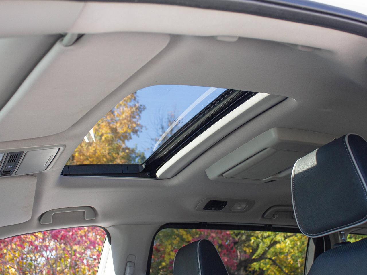 2022 Honda Odyssey Touring Photo