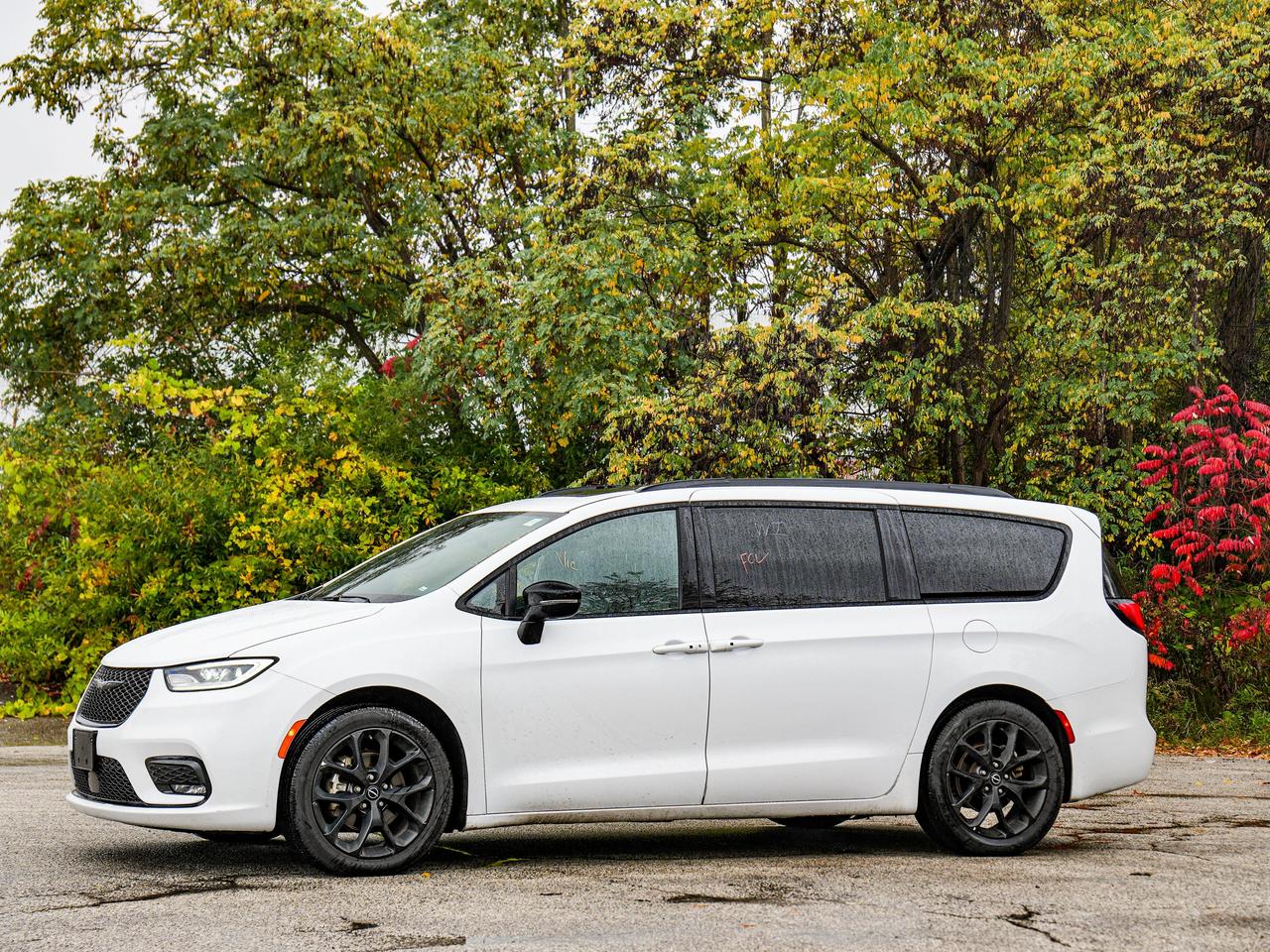 2025 Chrysler Pacifica Limited Photo