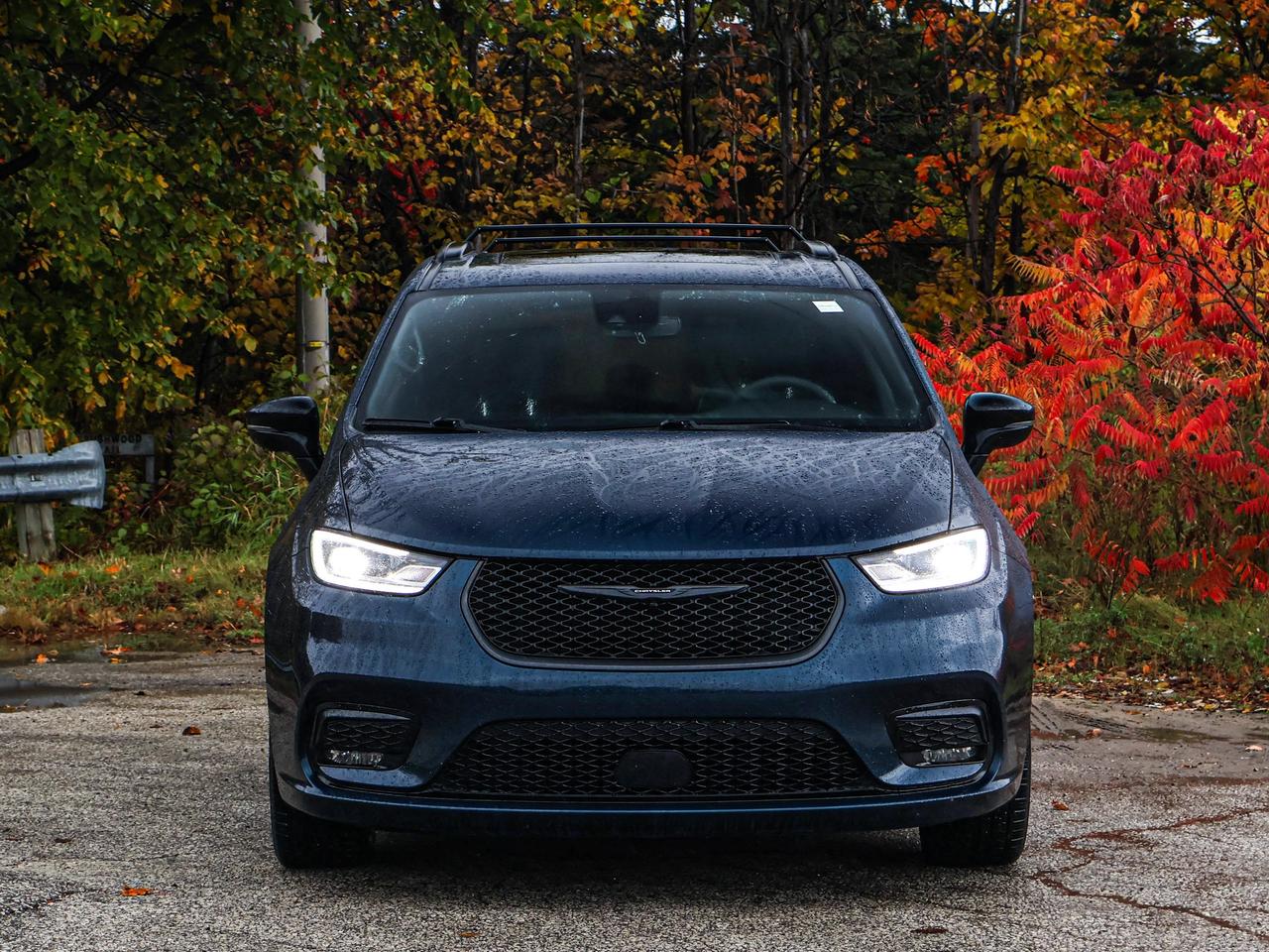 2025 Chrysler Pacifica Limited Photo
