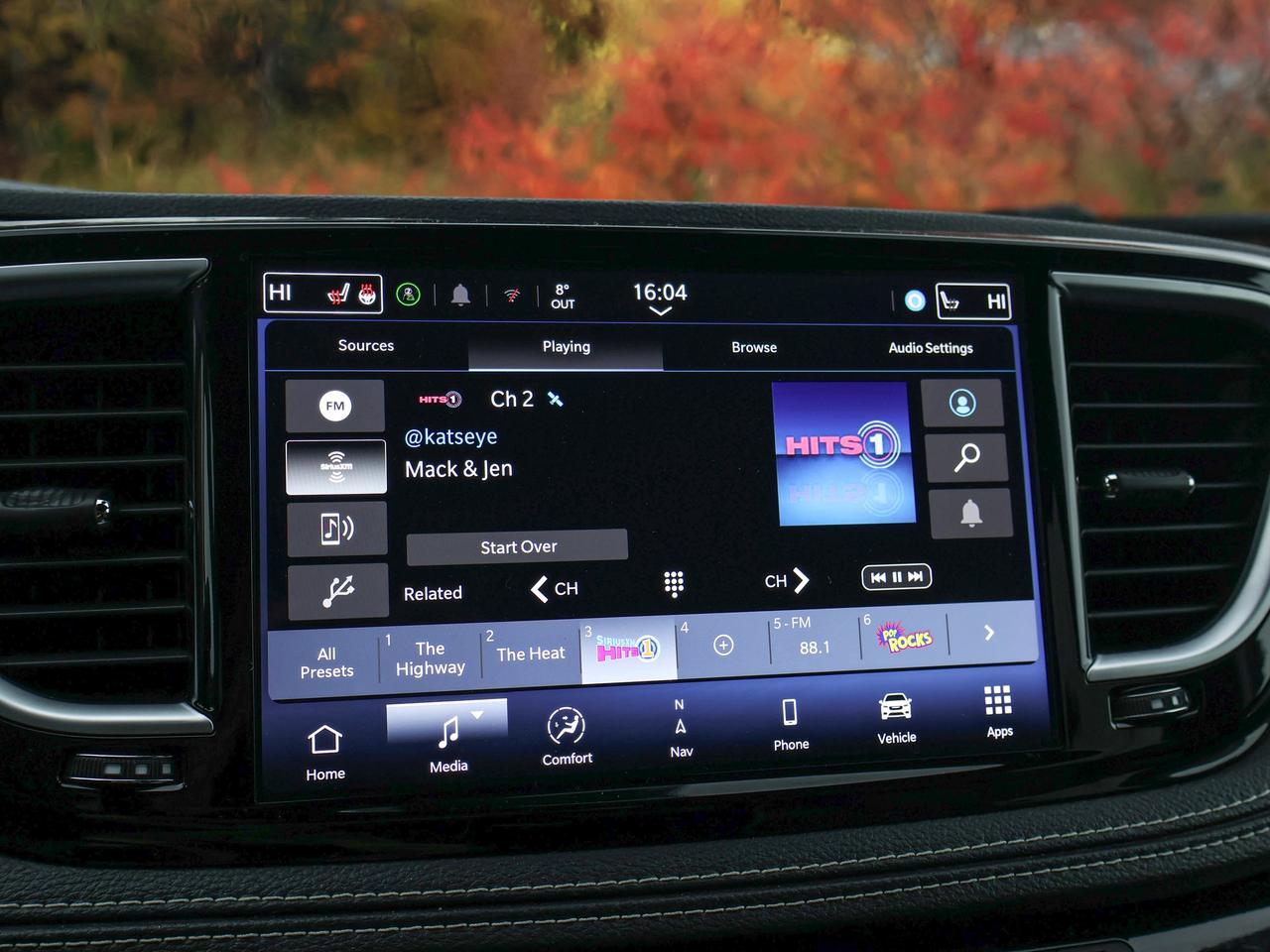 2025 Chrysler Pacifica Limited Photo