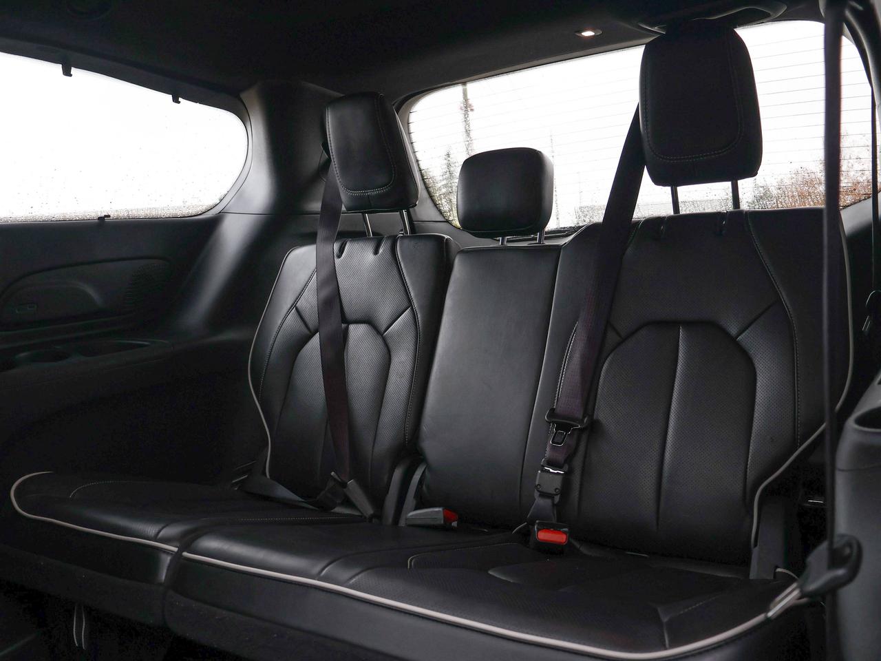 2025 Chrysler Pacifica Limited Photo