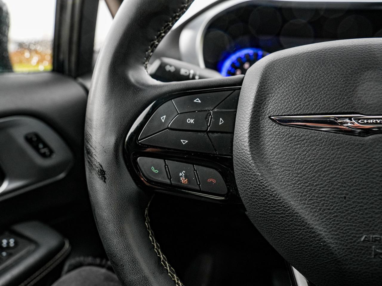 2025 Chrysler Pacifica Limited Photo