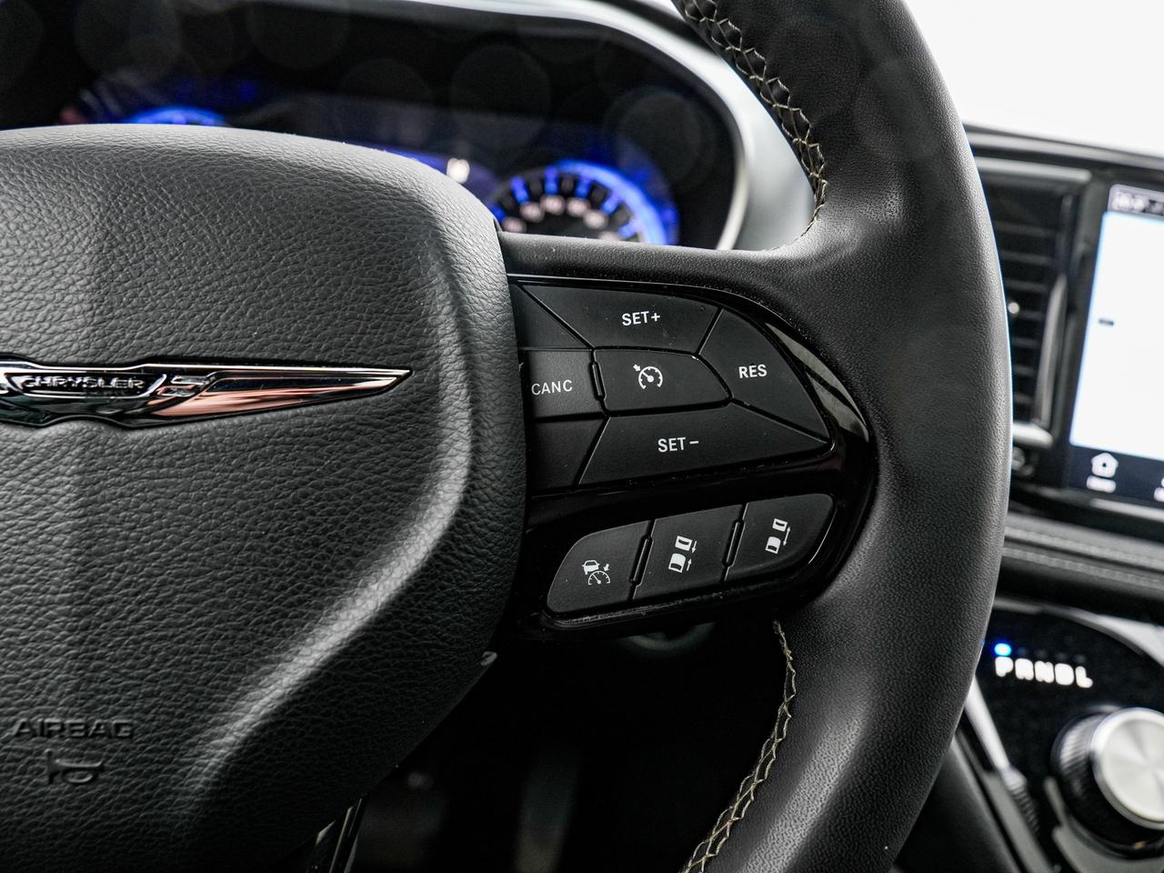 2025 Chrysler Pacifica Limited Photo