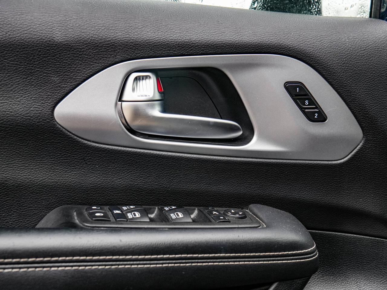 2025 Chrysler Pacifica Limited Photo