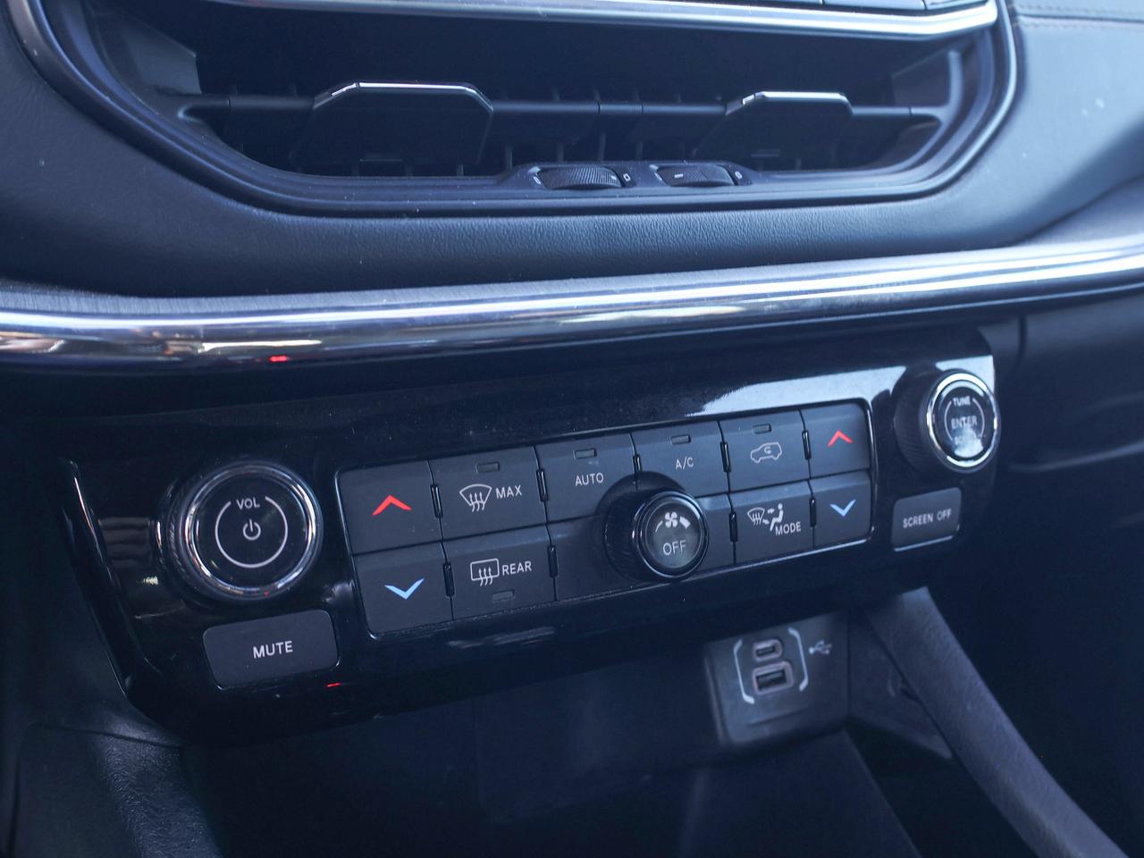 2022 Jeep Compass (RED) Edition Photo