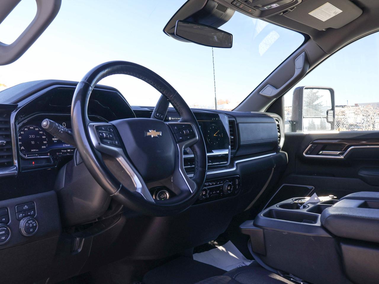 2025 Chevrolet SILVERADO 2500HD LT Photo
