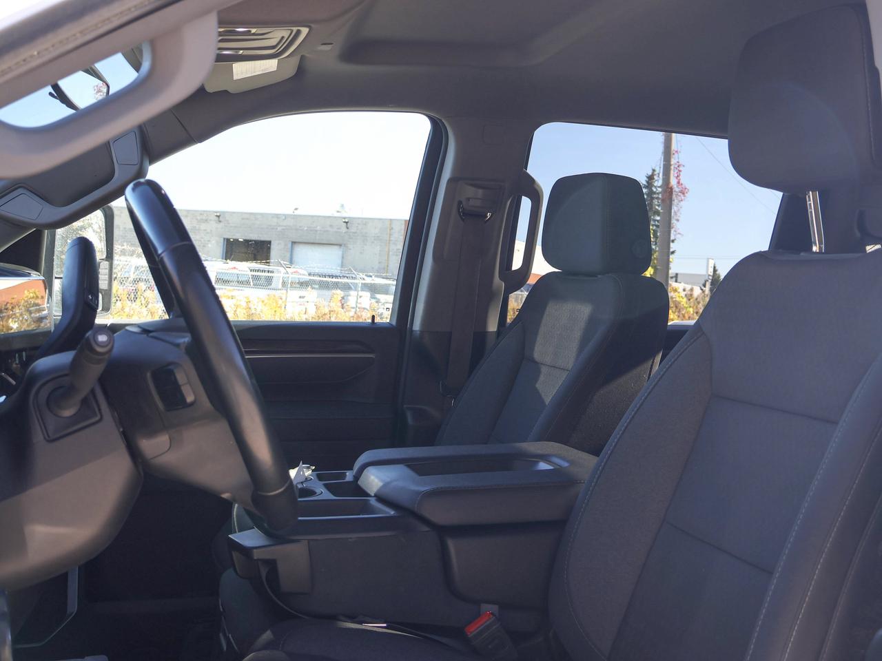 2025 Chevrolet SILVERADO 2500HD LT Photo