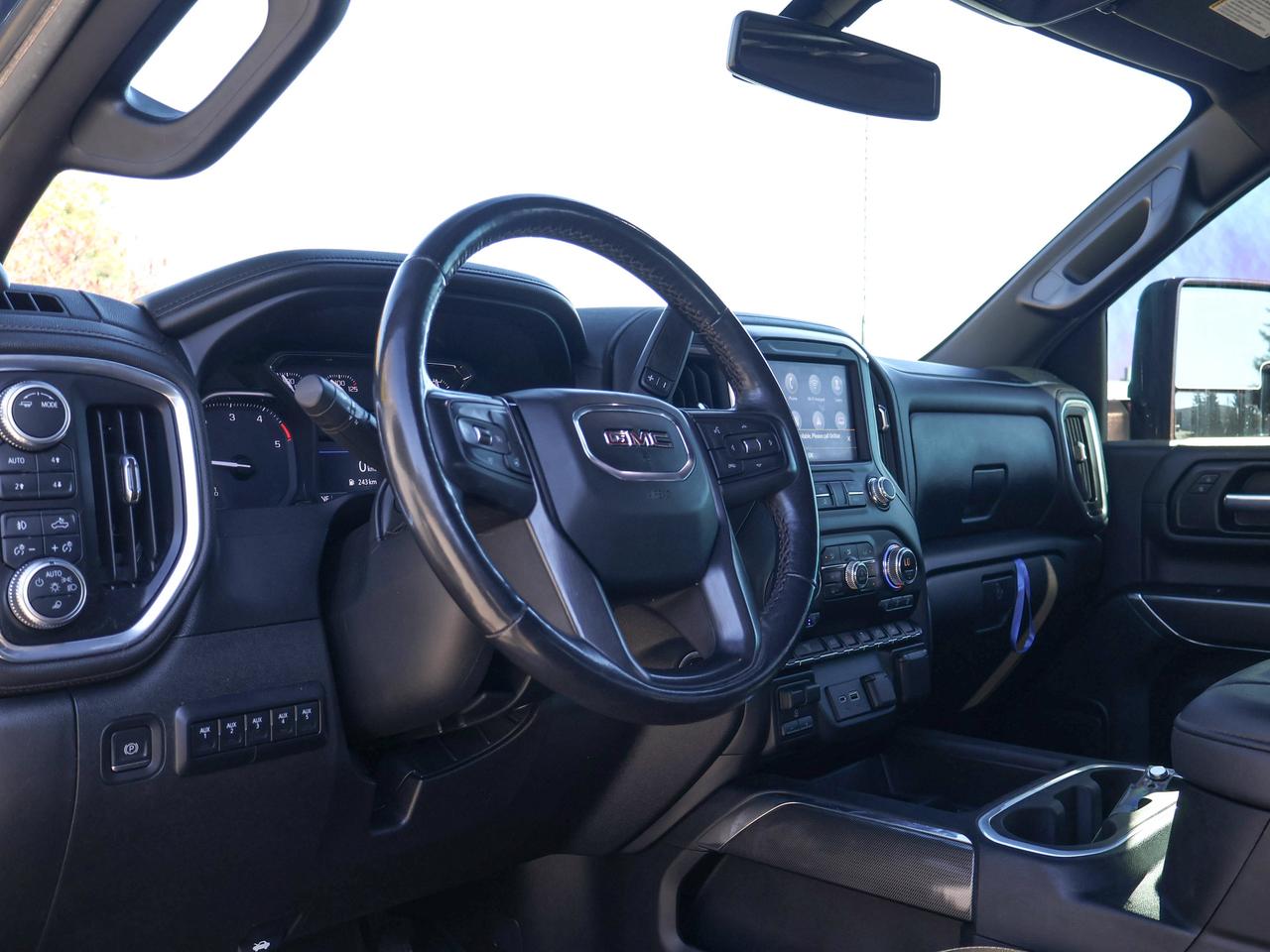 2022 GMC SIERRA 2500HD AT4 Photo