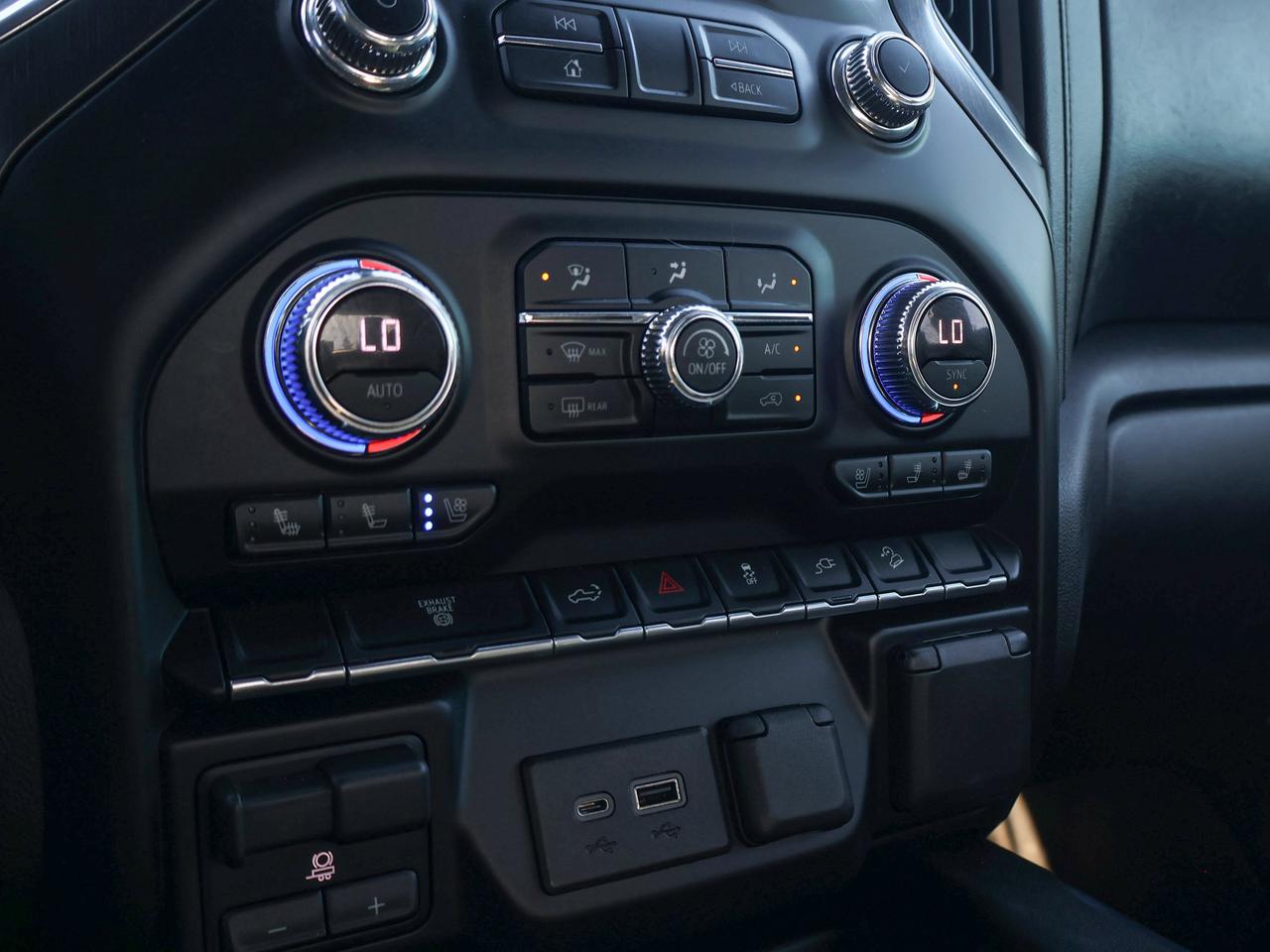 2022 GMC SIERRA 2500HD AT4 Photo
