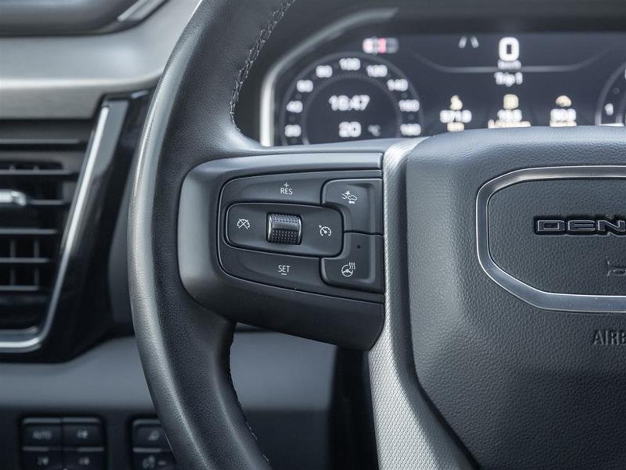 2024 GMC SIERRA 2500HD 4WD Crew Cab Standard Box Denali Photo