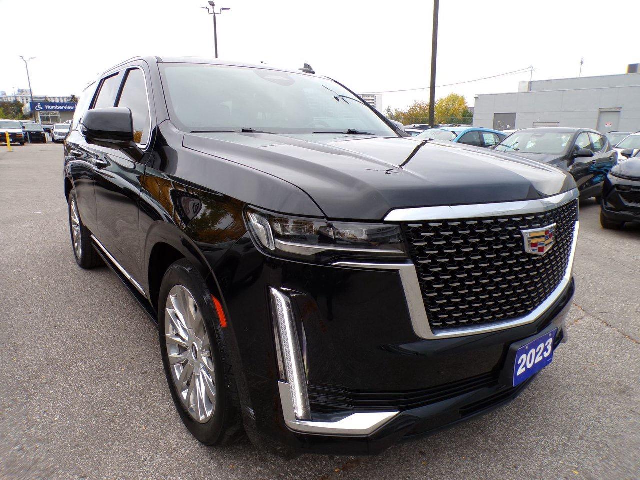 2023 Cadillac Escalade LUXURY Photo