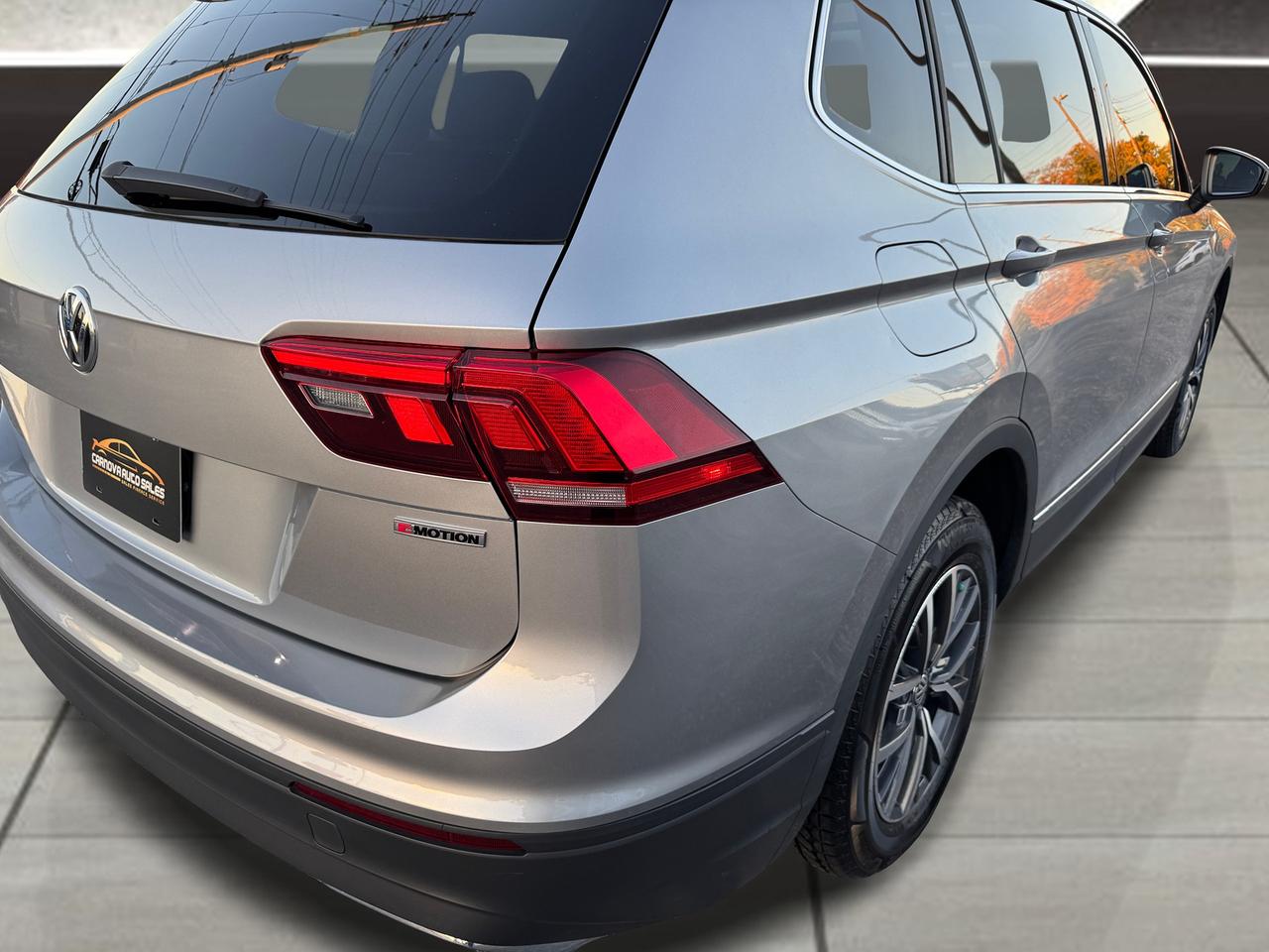 2019 Volkswagen Tiguan Comfortline 4MOTION+CLEAN CARFAX+PANO ROOF Photo