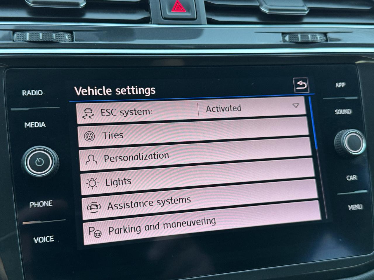 2019 Volkswagen Tiguan Comfortline 4MOTION+CLEAN CARFAX+PANO ROOF Photo