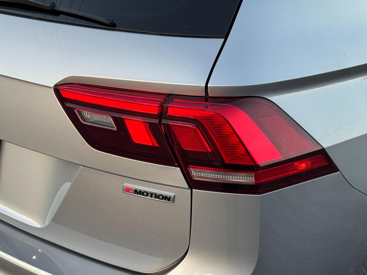2019 Volkswagen Tiguan Comfortline 4MOTION+CLEAN CARFAX+PANO ROOF Photo