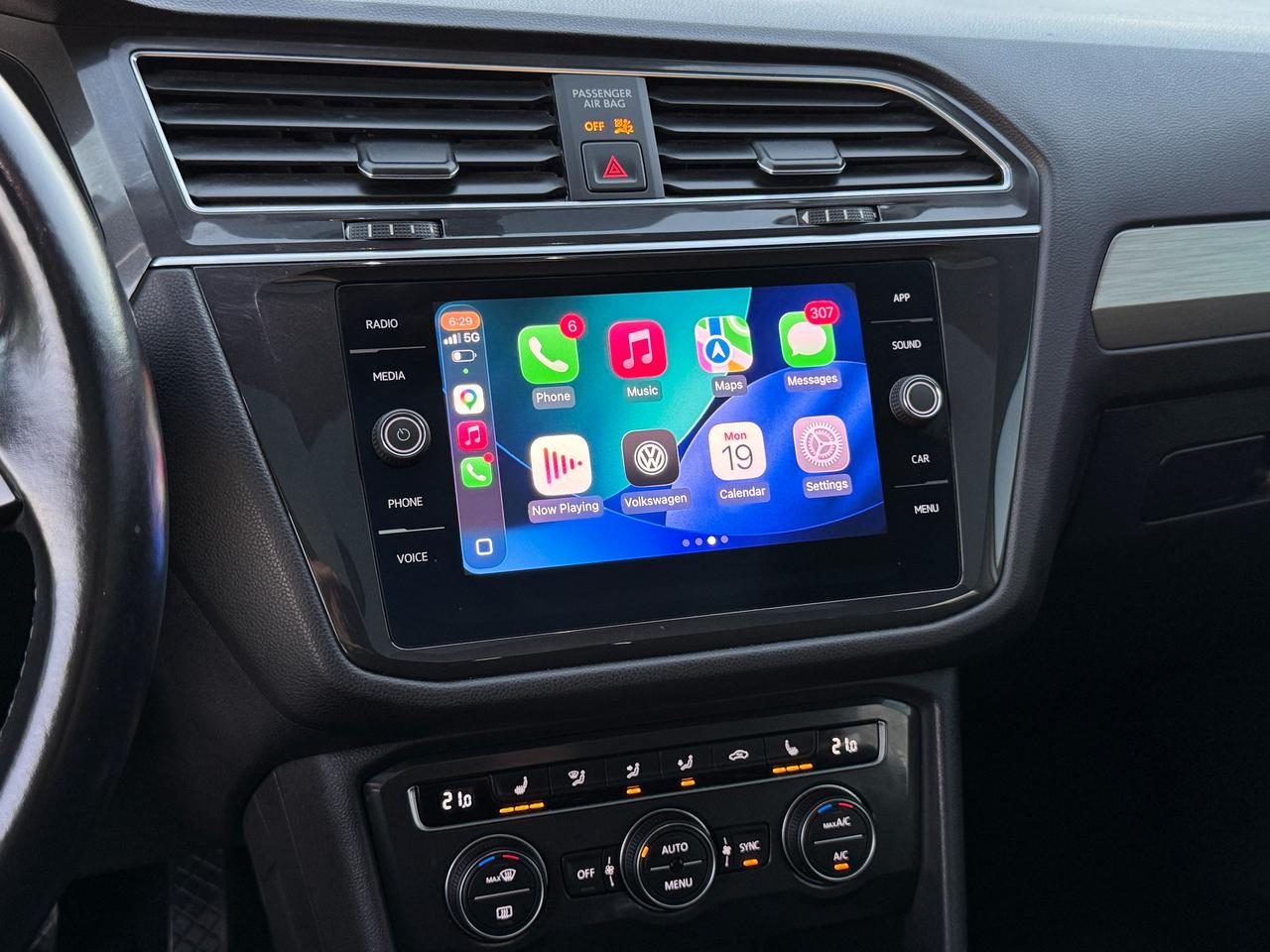 2019 Volkswagen Tiguan Comfortline 4MOTION+CLEAN CARFAX+PANO ROOF Photo