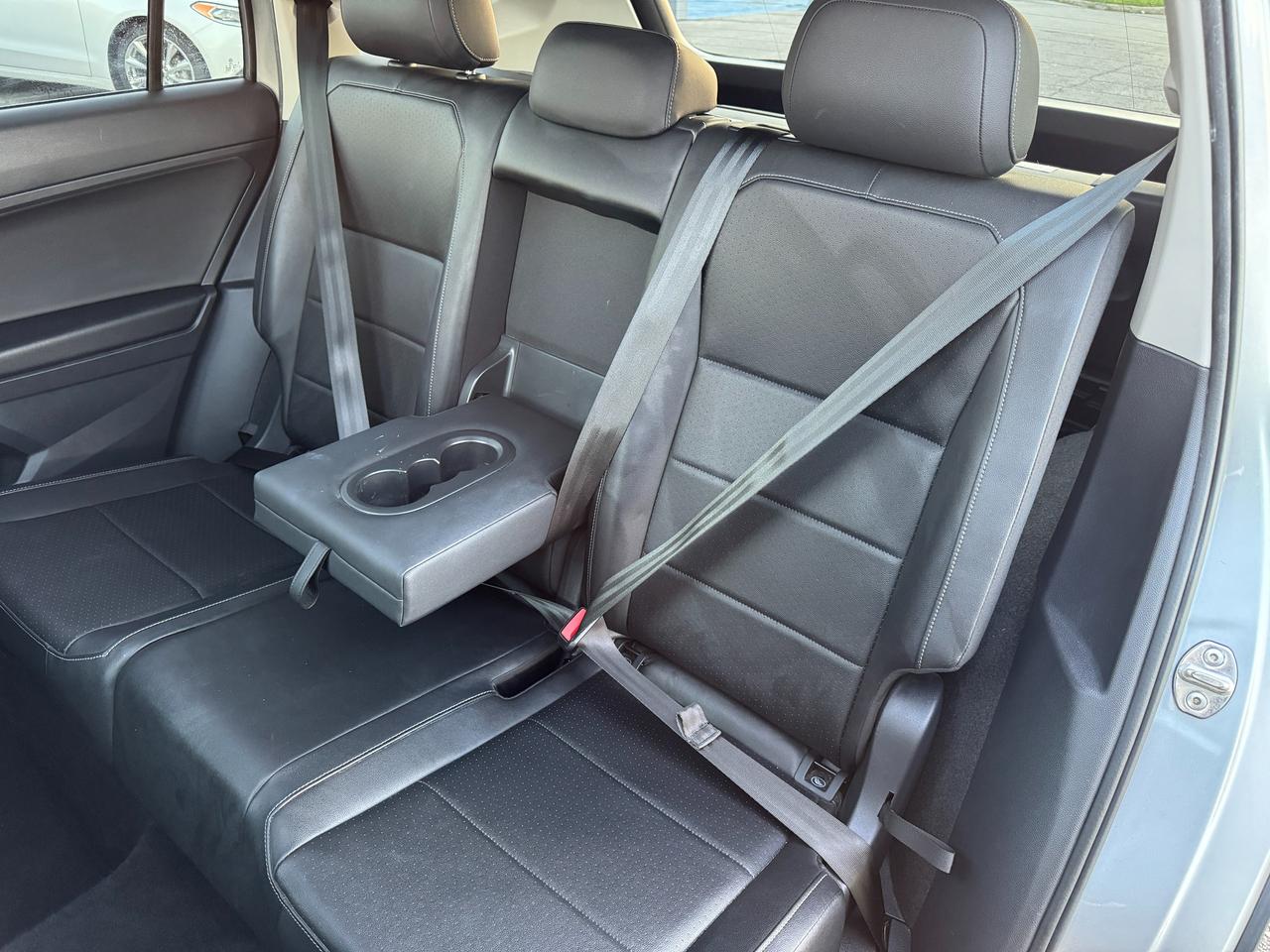 2019 Volkswagen Tiguan Comfortline 4MOTION+CLEAN CARFAX+PANO ROOF Photo