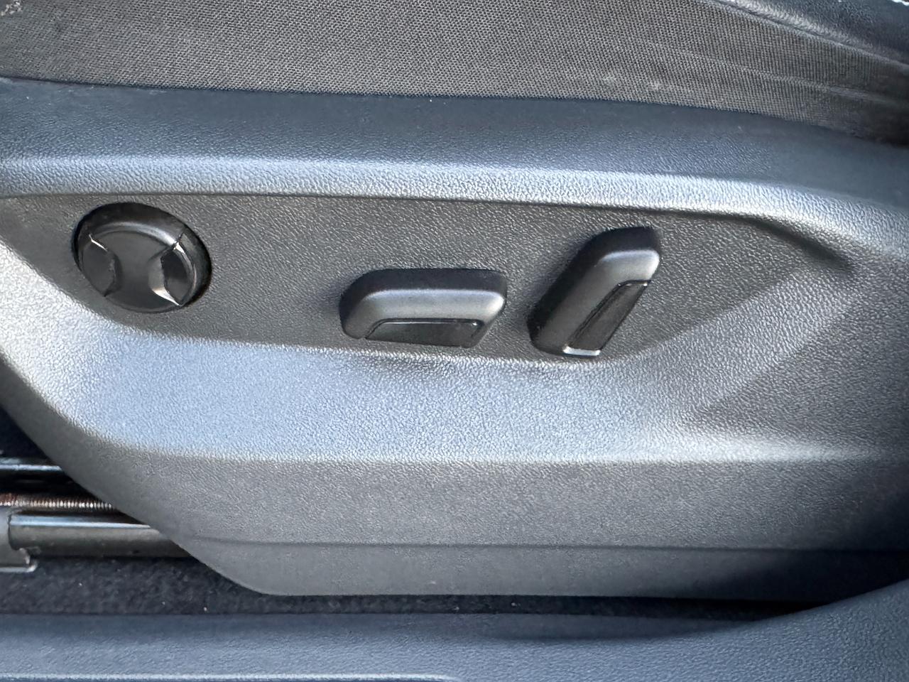 2019 Volkswagen Tiguan Comfortline 4MOTION+CLEAN CARFAX+PANO ROOF Photo