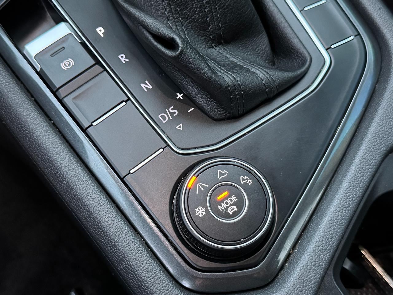 2019 Volkswagen Tiguan Comfortline 4MOTION+CLEAN CARFAX+PANO ROOF Photo