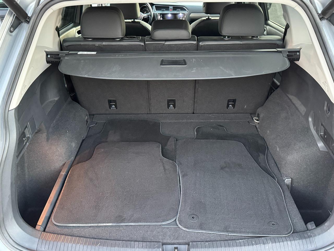 2019 Volkswagen Tiguan Comfortline 4MOTION+CLEAN CARFAX+PANO ROOF Photo