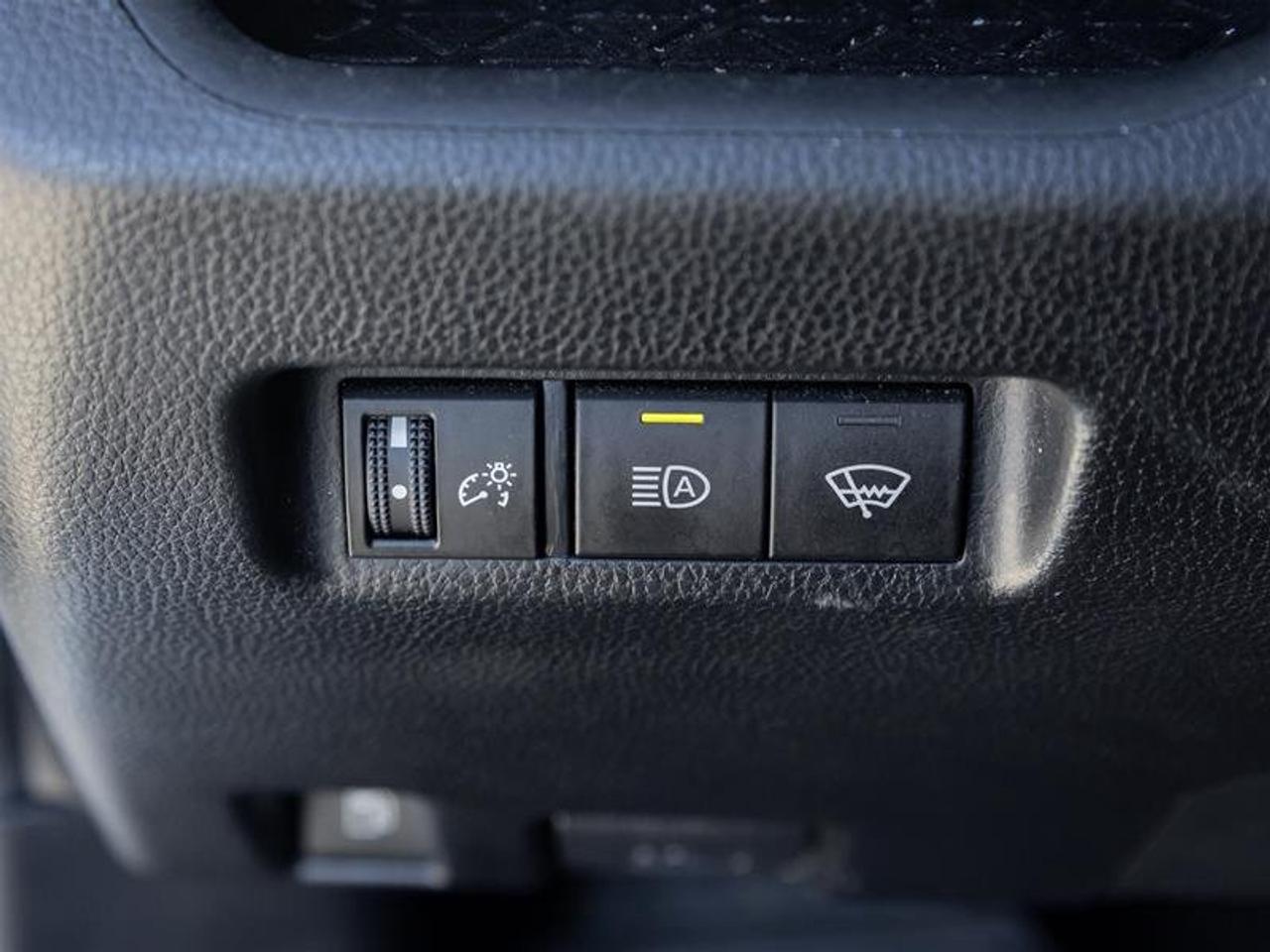 2022 Toyota RAV4 Hybrid LE AWD Backup Cam | Heated Seats | Adaptive Cruise | LE Photo