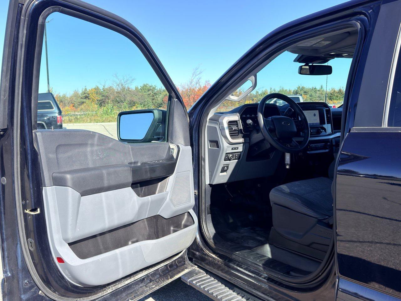 2022 Ford F-150 XL Photo