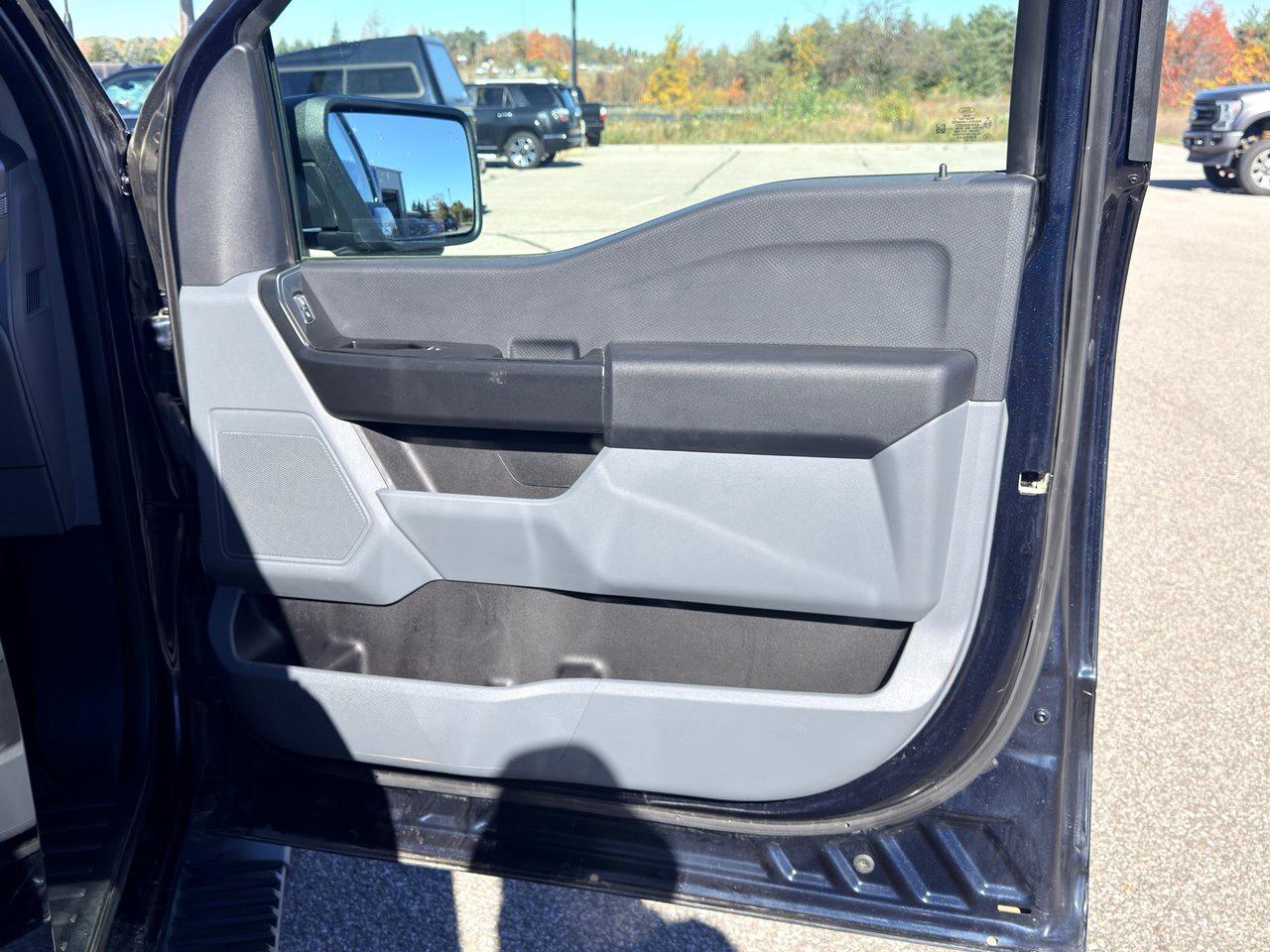 2022 Ford F-150 XL Photo