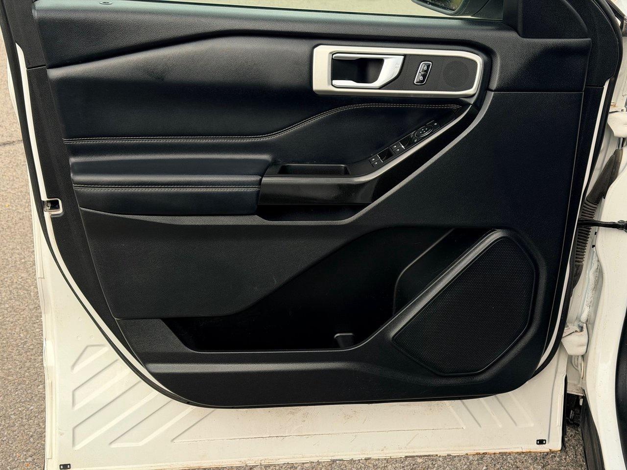 2020 Ford Explorer XLT Photo