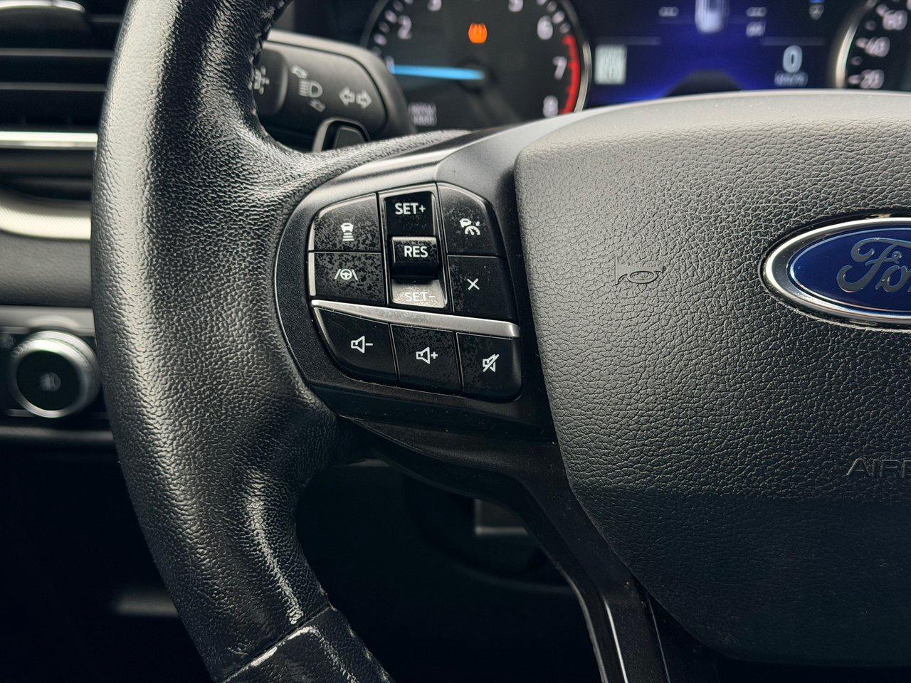 2020 Ford Explorer XLT Photo