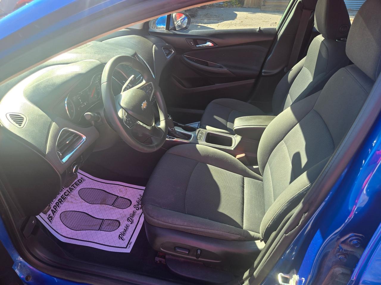 2016 Chevrolet Cruze 2LT Photo