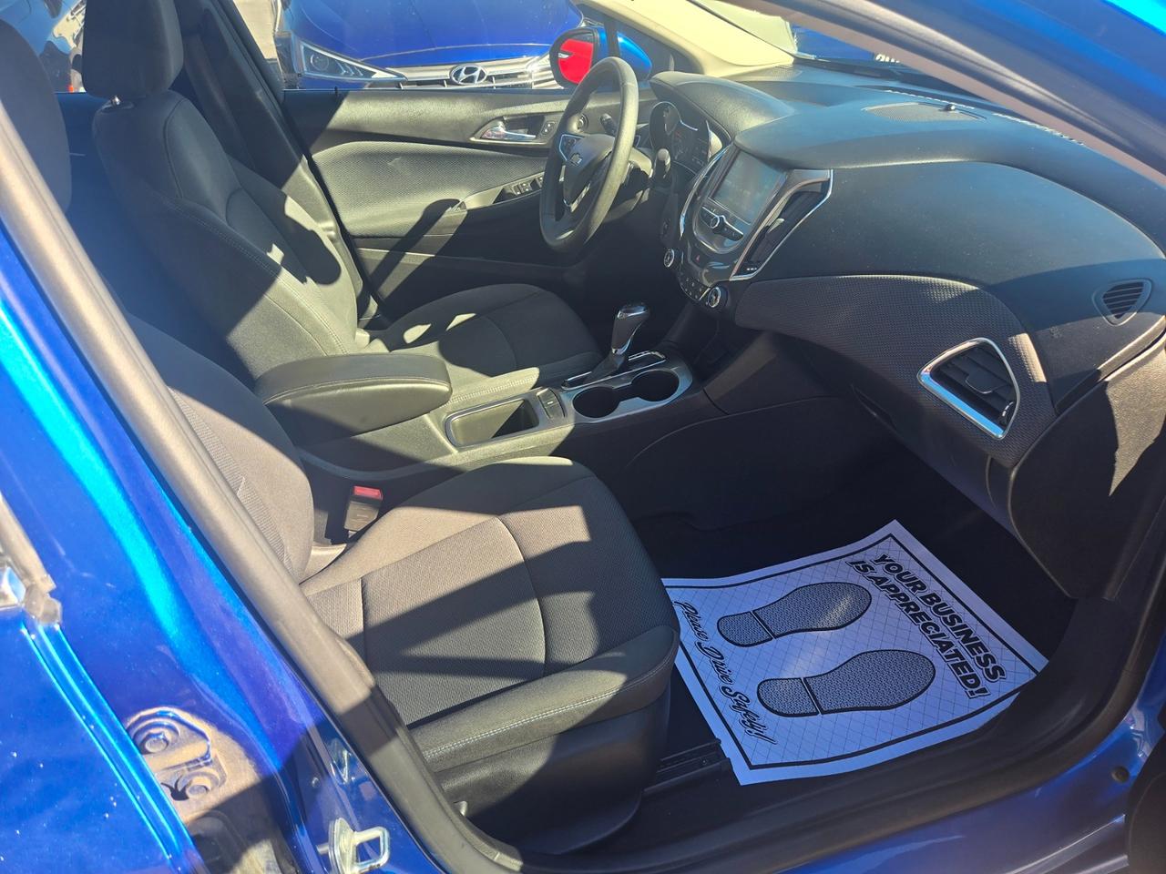 2016 Chevrolet Cruze 2LT Photo