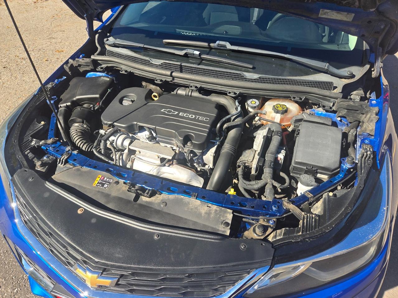 2016 Chevrolet Cruze 2LT Photo